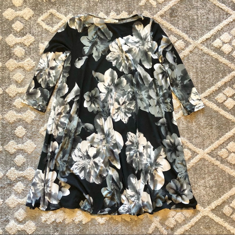 Tash + Sophie size 10 flowy 3/4 sleeve length floral print boatneck dress